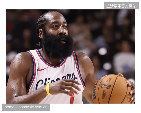 哈登外线连抽三记冷箭，快船追平森林狼节奏