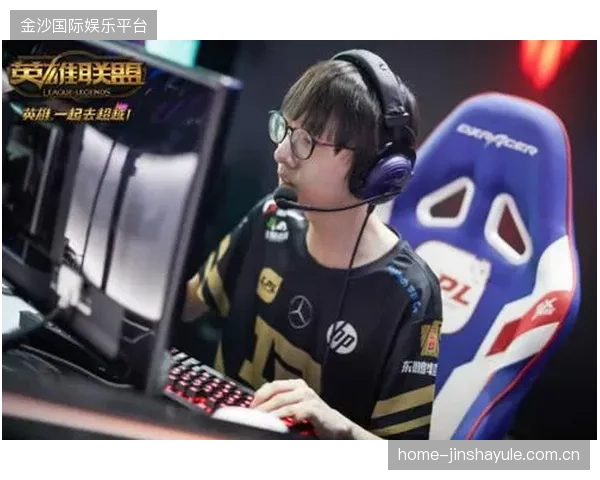 篮球狂潮：穿拖鞋投篮还能进，这到底是奇迹还是秘密武器？